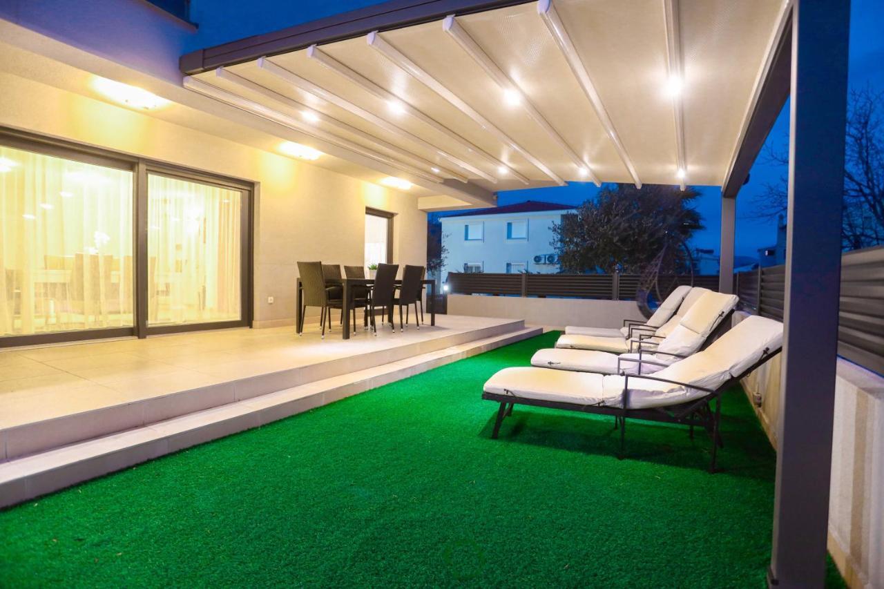 Villa Castelli, Apartment With Pool, Каштела Экстерьер фото