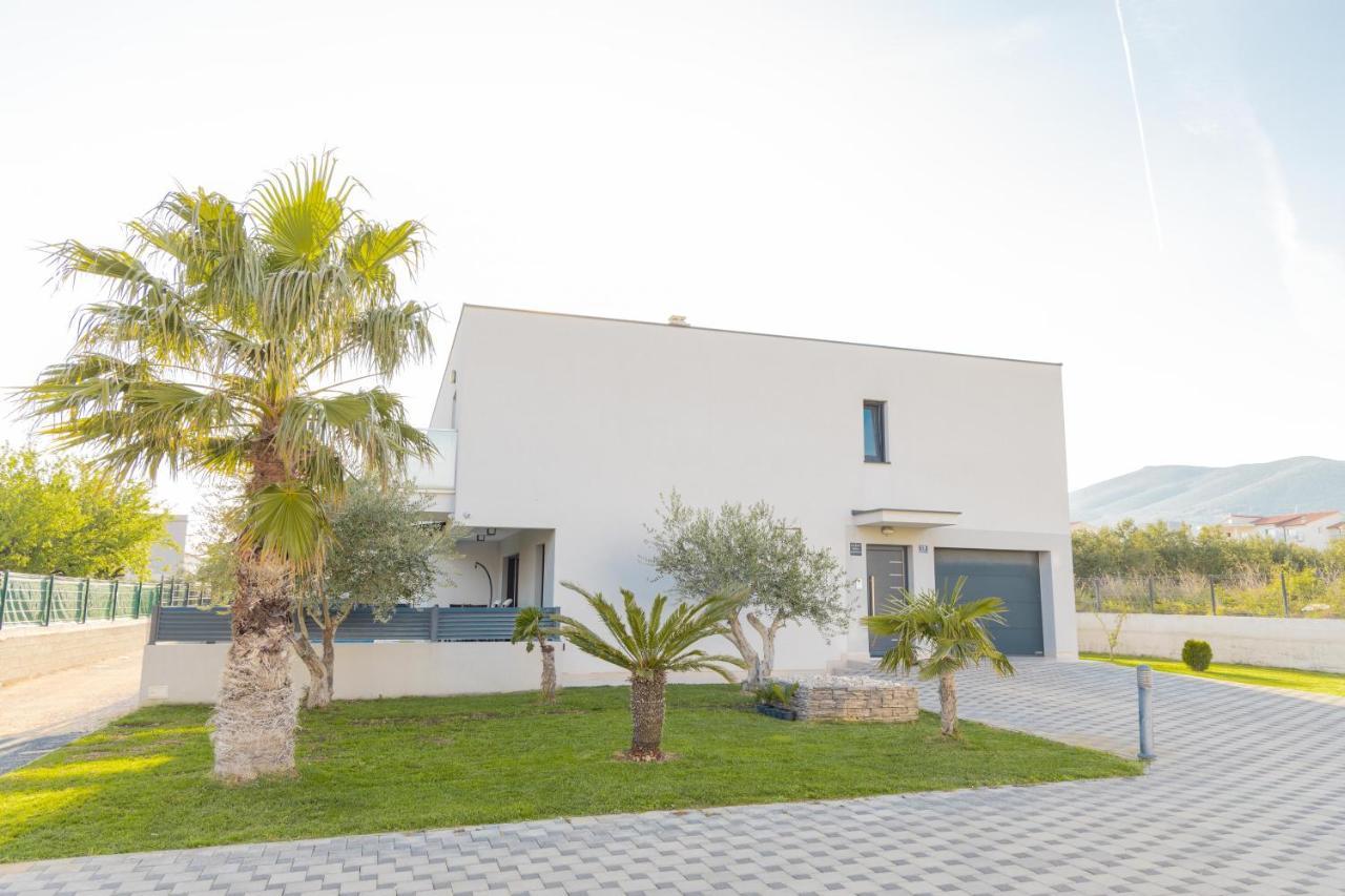 Villa Castelli, Apartment With Pool, Каштела Экстерьер фото